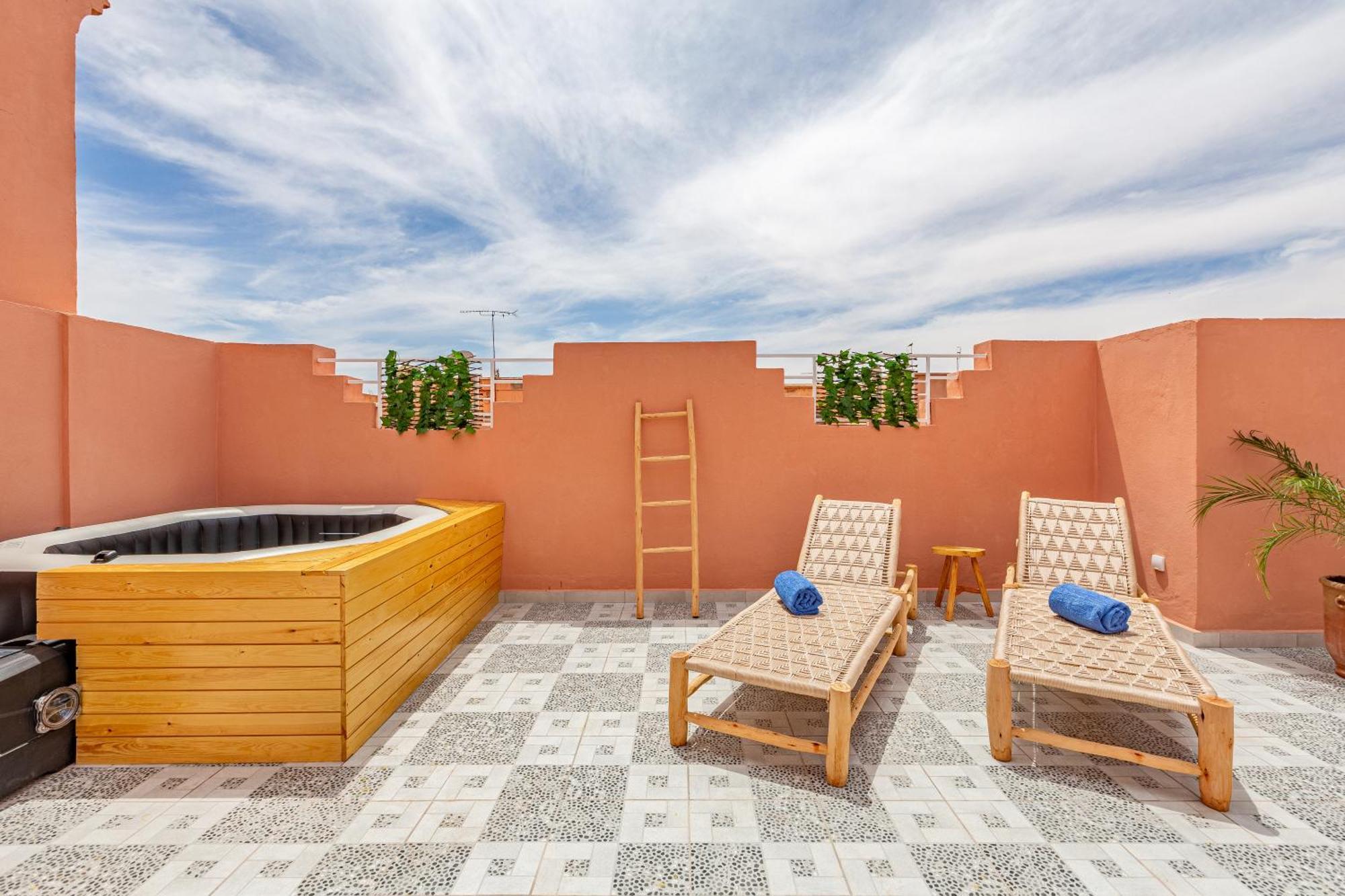 Appart Hôtel avec Terrasse et JACUZZI PRIVE Marrakesh Extérieur photo